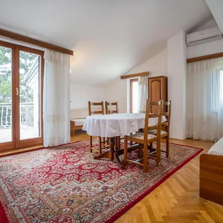 Fuma-5 By Interhome Lägenhet Jadranovo